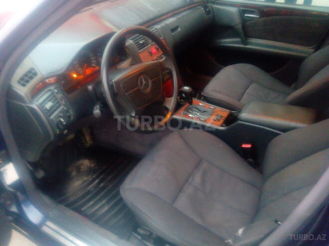 Mercedes E 240 1997, 265,800 km - 2.4 l - Şəmkir