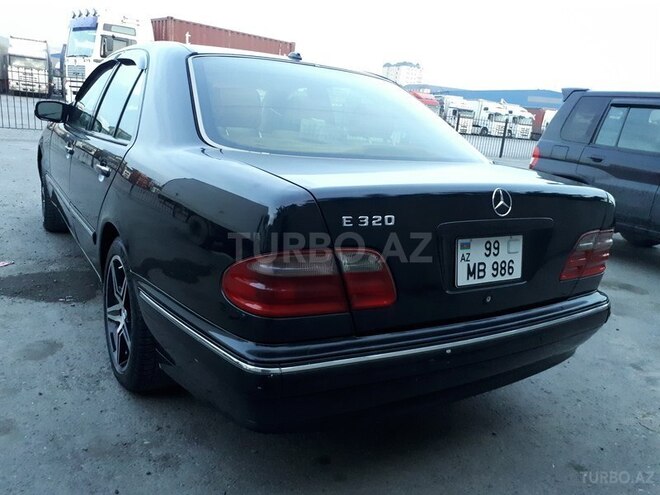 Mercedes E 320 2000, 178,000 km - 3.2 l - Bakı