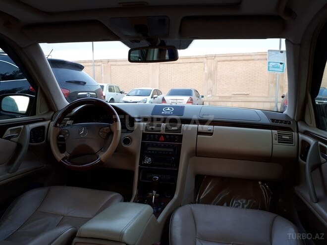 Mercedes E 320 2000, 178,000 km - 3.2 l - Bakı