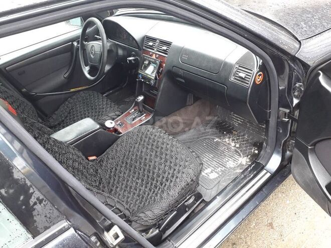 Mercedes C 180 1997, 298,000 km - 1.8 l - Sumqayıt