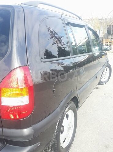 Opel Zafira 2001, 166,000 km - 1.8 l - Ucar