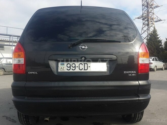 Opel Zafira 2001, 166,000 km - 1.8 l - Ucar