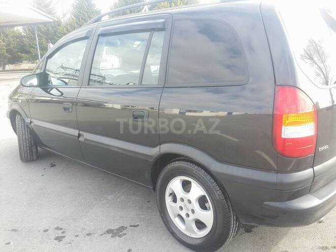 Opel Zafira 2001, 166,000 km - 1.8 l - Ucar