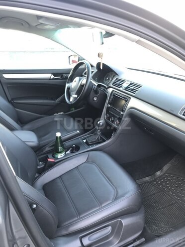 Volkswagen Passat 2013, 38,600 km - 1.8 l - Bakı