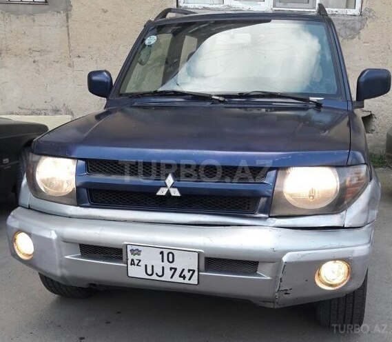 Mitsubishi Pajero io 1999, 300,000 km - 1.8 л - Bakı