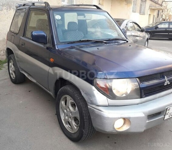 Mitsubishi Pajero io 1999, 300,000 km - 1.8 л - Bakı