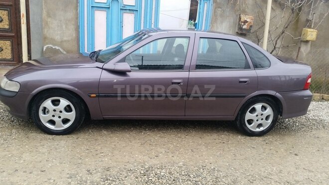 Opel Vectra 1995, 250,000 km - 1.8 l - Bakı
