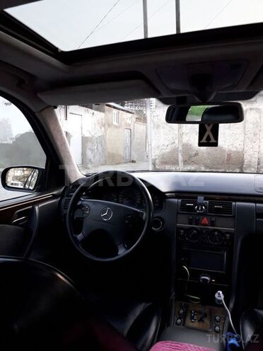 Mercedes E 240 2000, 157,000 km - 2.6 l - Bakı