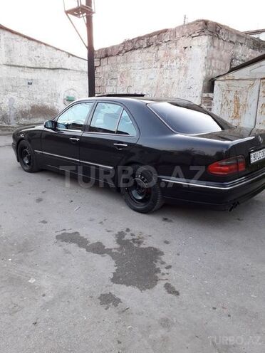 Mercedes E 240 2000, 157,000 km - 2.6 l - Bakı