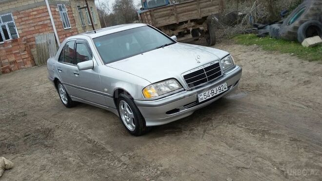 Mercedes C 230 1998, 207,602 km - 2.3 l - Bakı