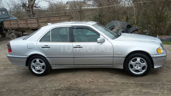 Mercedes C 230 1998, 207,602 km - 2.3 l - Bakı