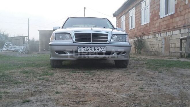 Mercedes C 230 1998, 207,602 km - 2.3 l - Bakı