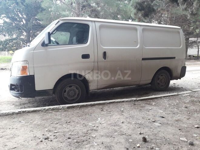 Nissan Urvan 2007, 333,000 km - 3.0 l - Bakı