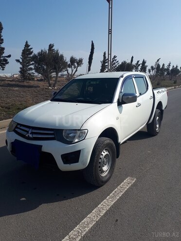 Mitsubishi L200 2010, 394,151 km - 2.5 l - Bakı