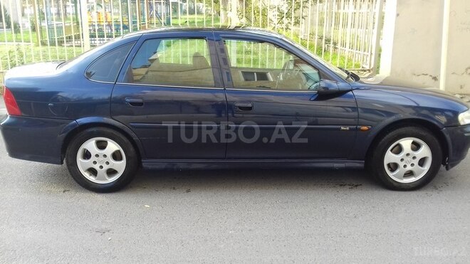 Opel Vectra 1999, 335,000 km - 1.6 л - Bakı