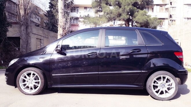Mercedes B 180 2009, 74,751 km - 1.7 l - Bakı
