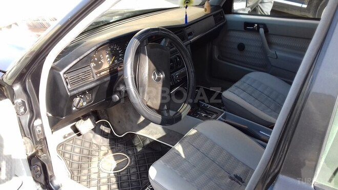 Mercedes 190 1991, 270,675 km - 2.0 l - Sumqayıt
