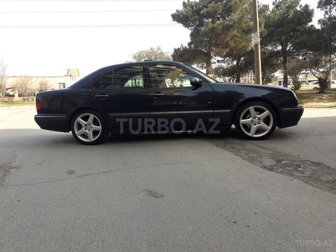 Mercedes E 320 2000, 229,000 km - 3.2 л - Bakı