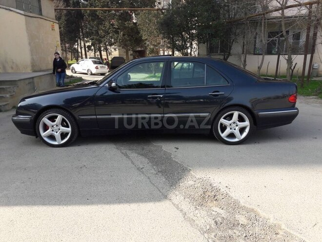 Mercedes E 320 2000, 229,000 km - 3.2 л - Bakı
