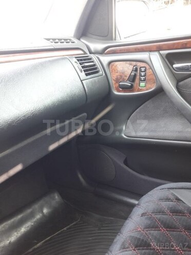 Mercedes E 320 2000, 229,000 km - 3.2 л - Bakı