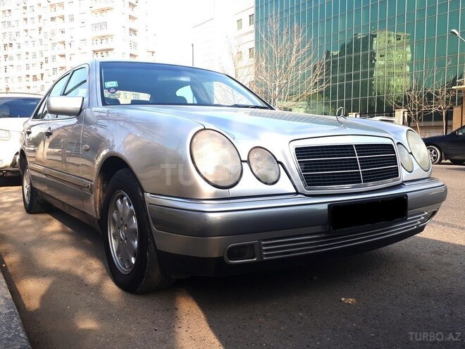 Mercedes E 240 1998, 220,000 km - 2.4 l - Bakı