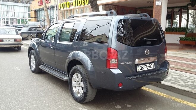 Nissan Pathfinder 2007, 180,000 km - 2.5 л - Qusar