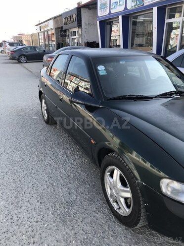 Opel Vectra 1998, 1,950,000 km - 1.6 l - Bakı