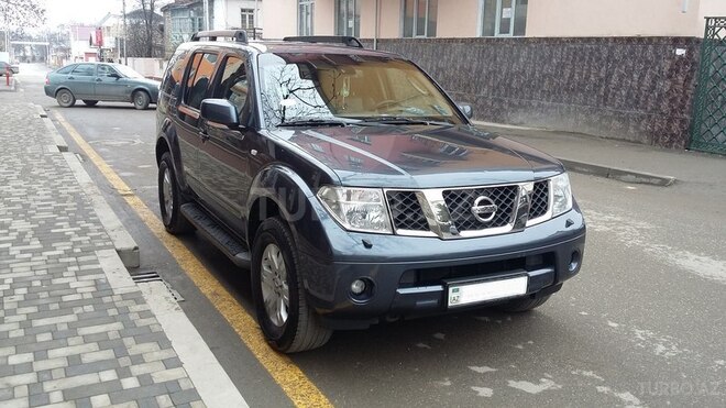Nissan Pathfinder 2007, 180,000 km - 2.5 л - Qusar