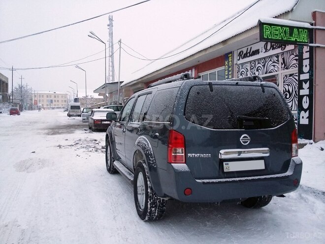 Nissan Pathfinder 2007, 180,000 km - 2.5 л - Qusar