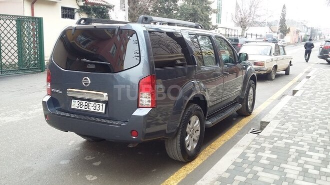 Nissan Pathfinder 2007, 180,000 km - 2.5 л - Qusar