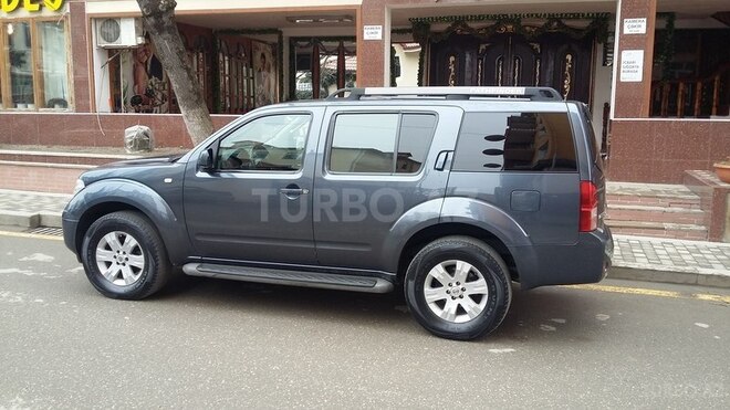 Nissan Pathfinder 2007, 180,000 km - 2.5 л - Qusar