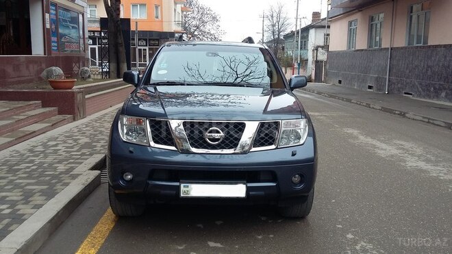 Nissan Pathfinder 2007, 180,000 km - 2.5 л - Qusar