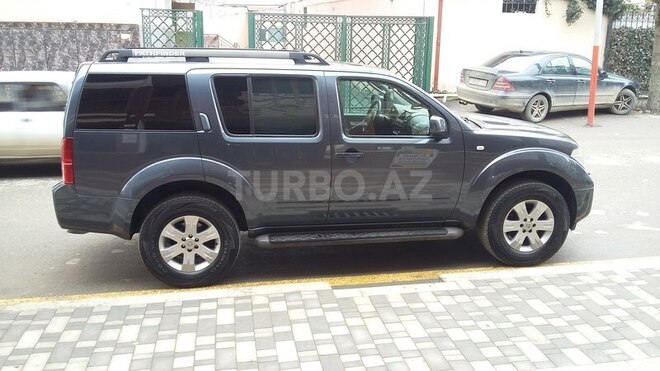 Nissan Pathfinder 2007, 180,000 km - 2.5 л - Qusar