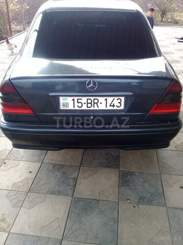 Mercedes C 220 2000, 256,500 km - 2.2 l - Cəlilabad