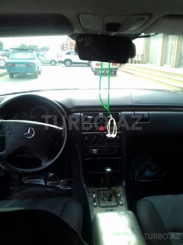 Mercedes E 270 2000, 254,677 km - 2.7 l - Bakı