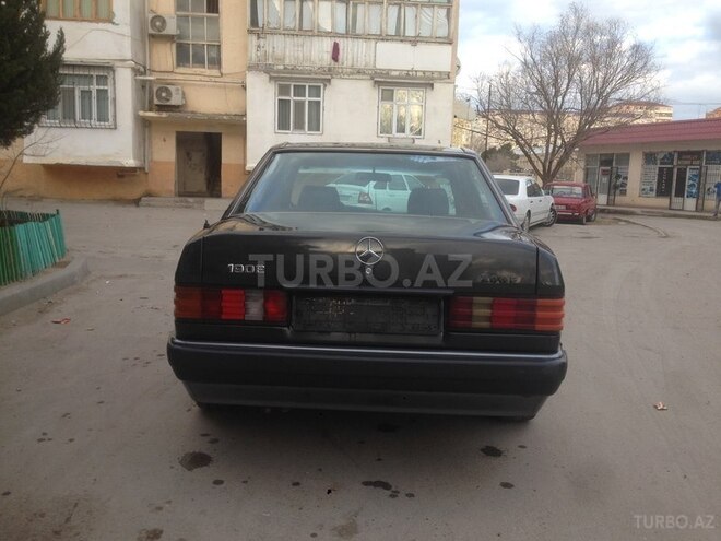 Mercedes 190 1992, 270,000 km - 2.0 l - Sumqayıt