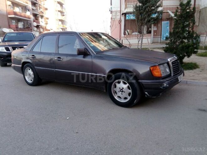 Mercedes E 200 1991, 560,000 km - 2.0 l - Bakı