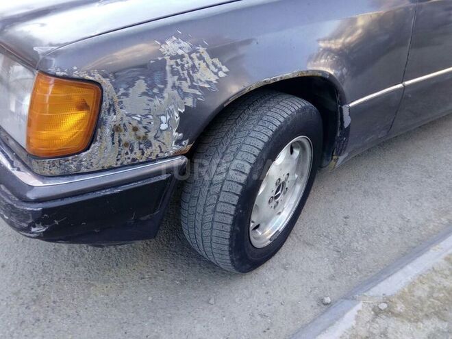 Mercedes E 200 1991, 560,000 km - 2.0 l - Bakı