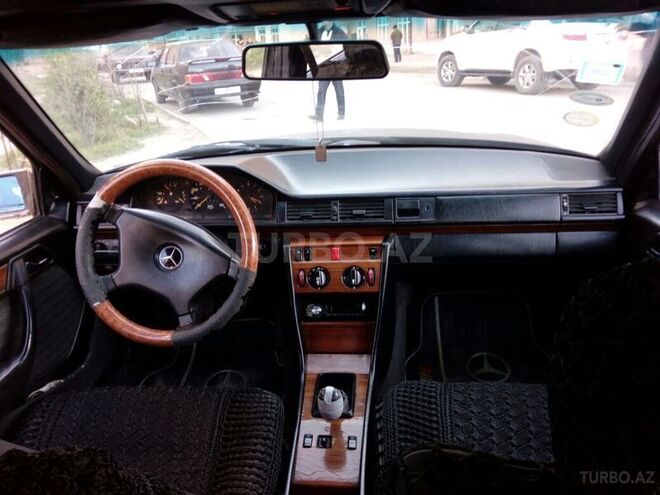 Mercedes E 200 1991, 560,000 km - 2.0 l - Bakı