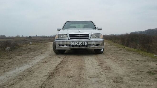 Mercedes C 230 1998, 207,602 km - 2.3 l - Bakı