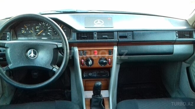 Mercedes E 200 1991, 375,123 km - 2.0 l - Bakı