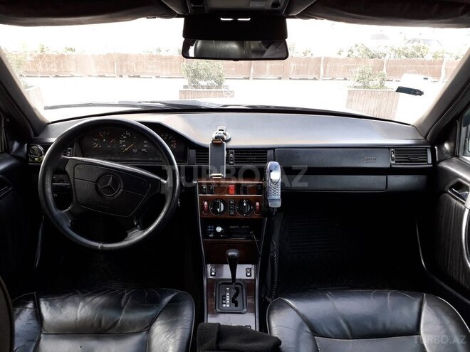 Mercedes E 220 1995, 390,000 km - 0.2 l - Bakı
