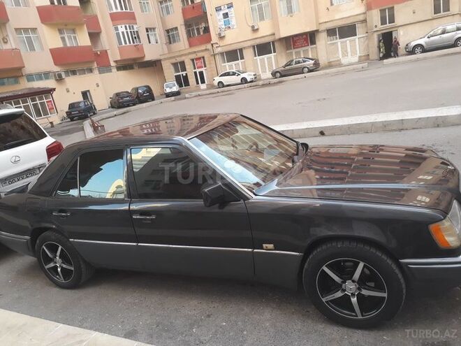 Mercedes E 220 1995, 400,000 km - 0.3 l - Bakı