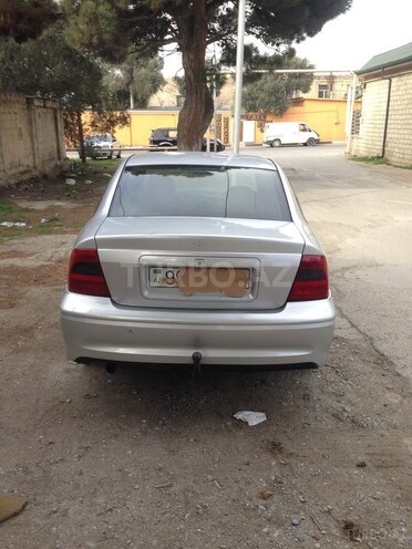 Opel Vectra 2000, 182,000 km - 2.0 l - Bakı