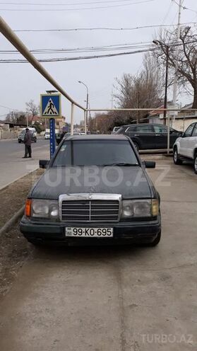 Mercedes E 220 1989, 74,000 km - 2.0 l - Bakı