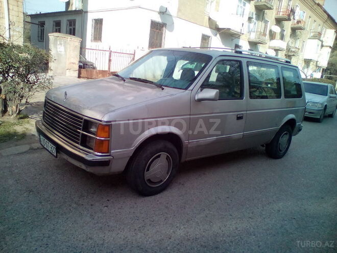 Chrysler Voyager 1986, 369,585 km - 2.4 l - Sumqayıt