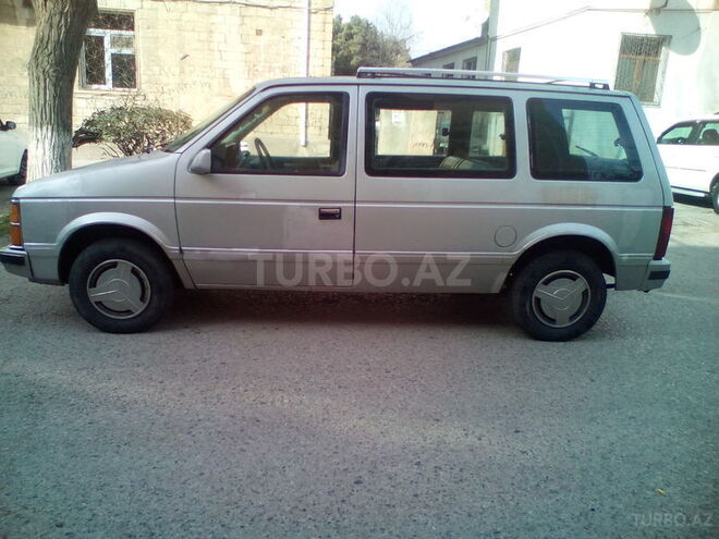 Chrysler Voyager 1986, 369,585 km - 2.4 l - Sumqayıt