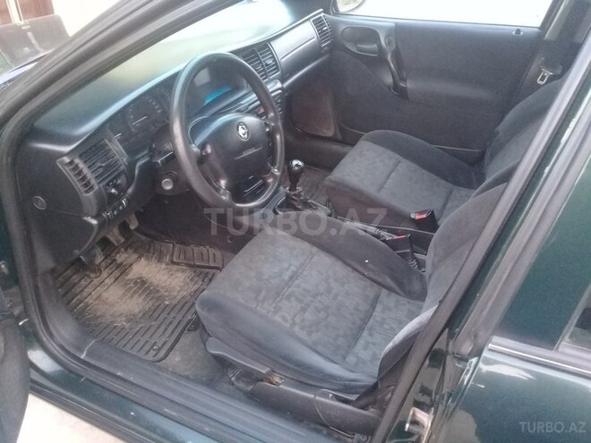 Opel Vectra 1998, 200,000 km - 1.6 l - Bakı
