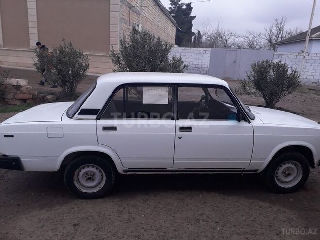 LADA (VAZ) 2107 2004, 51,578 km - 1.6 l - Salyan