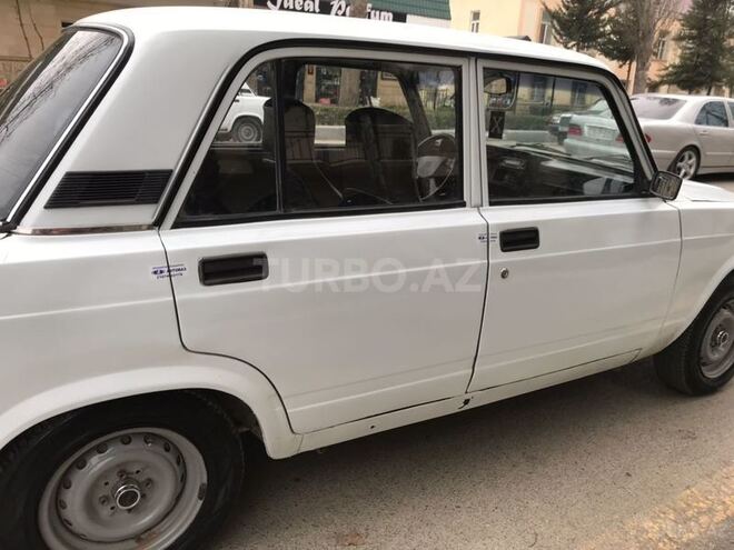 LADA (VAZ) 2107 2004, 32,541 km - 1.5 л - Yevlax